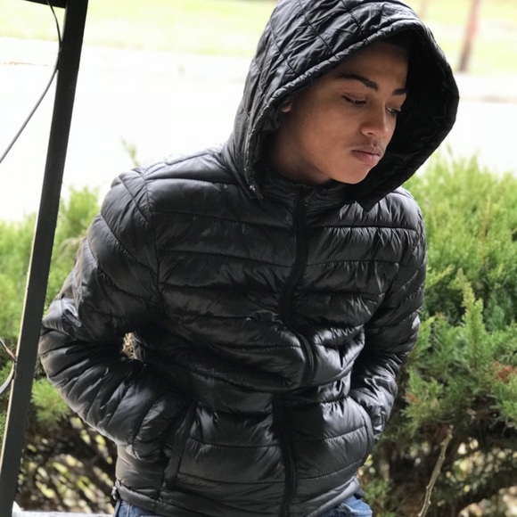 Meet your Posher, Naim - Picture 1 of 1